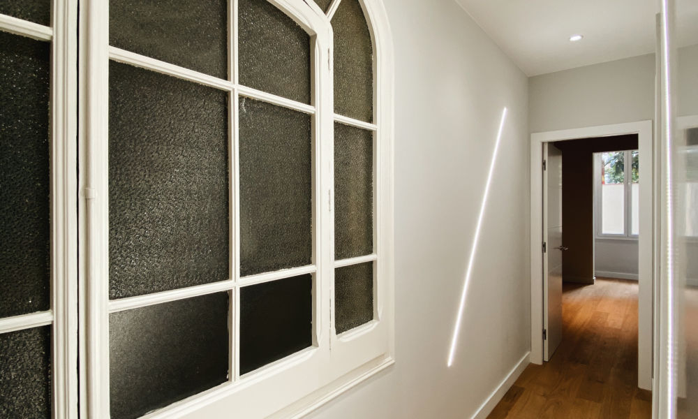 pasillo piso calle mallorca pasillo de distribución.